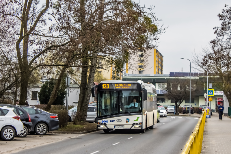 Autobus linii 123 na trasie