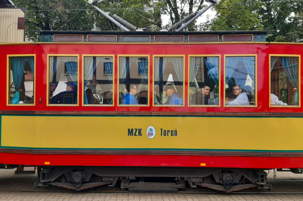 Ekopiknik „Zaadaptuj się do zmian klimatu” w zajezdni tramwajowej