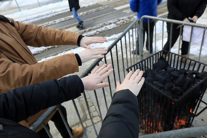 Od 8 stycznia br. w kilkunastu lokalizacjach Torunia pojawią się koksowniki. Będą stanowiły doraź...
